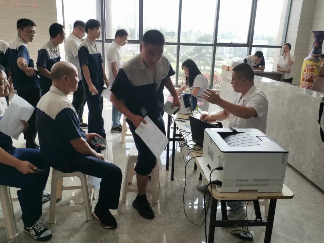 無(wú)償獻(xiàn)血，溫暖相傳